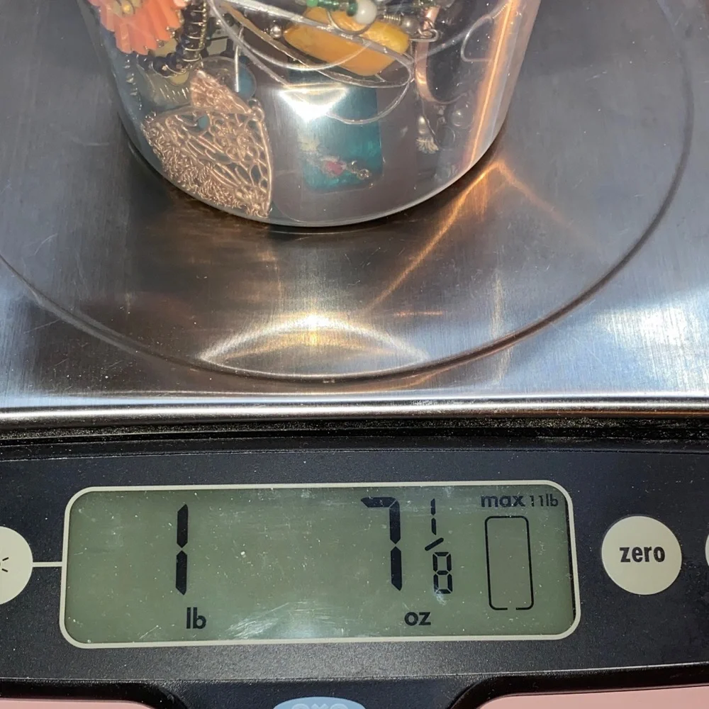 Mystery Jewelry JUST EARRINGS OVER 100 PAIRS - Picture 7 of 7